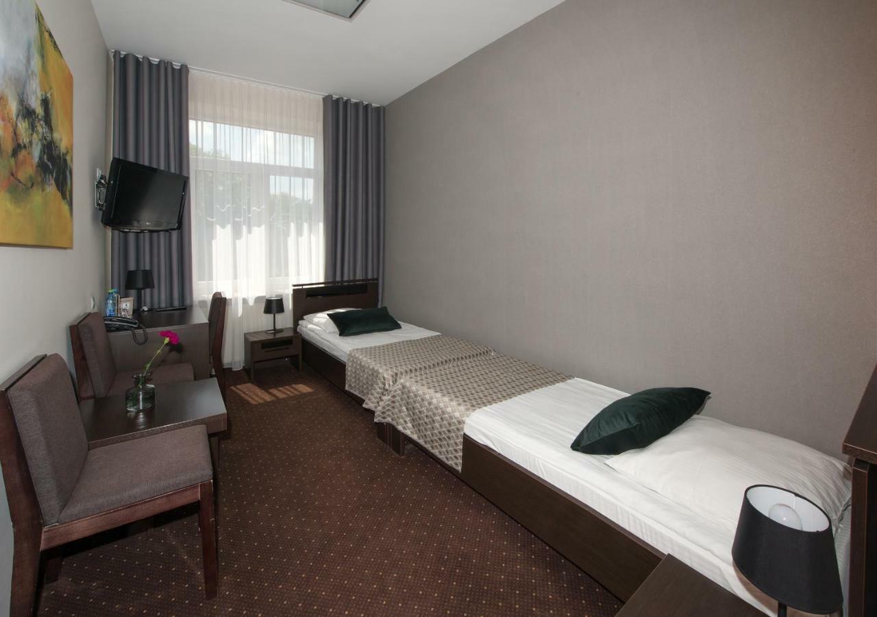 Hotel Capitol Biała Podlaska Extérieur photo