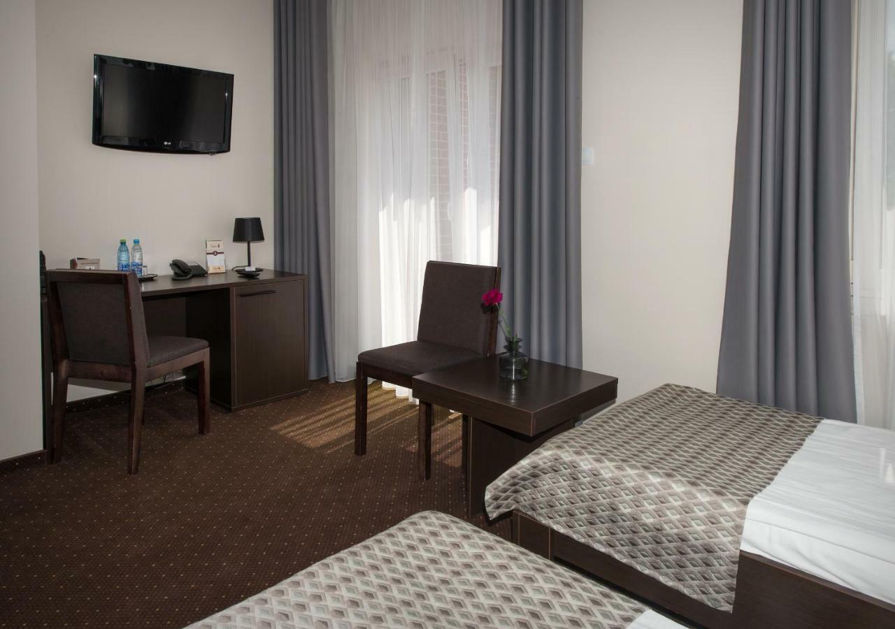 Hotel Capitol Biała Podlaska Extérieur photo