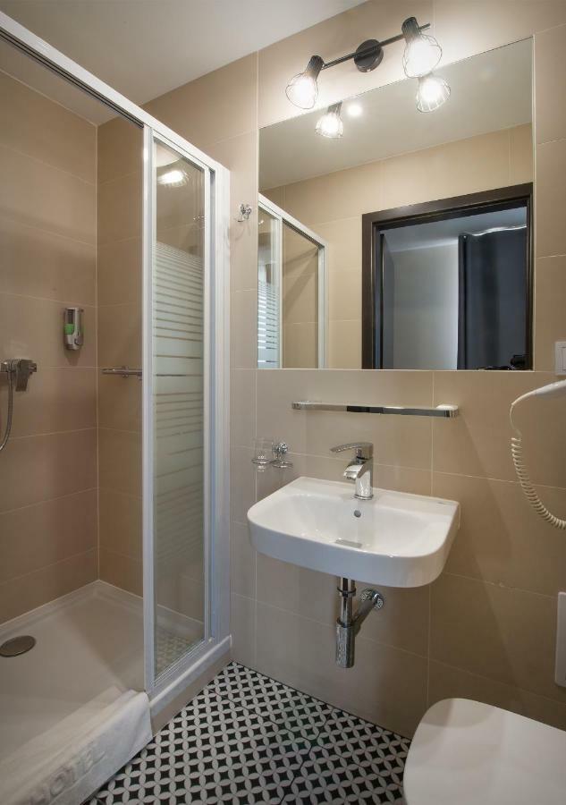 Hotel Capitol Biała Podlaska Extérieur photo