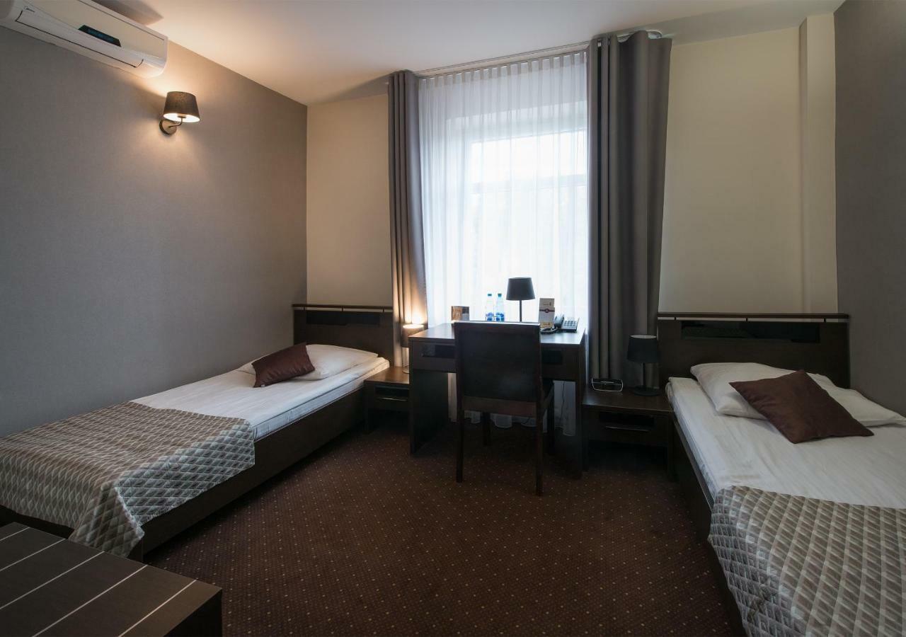 Hotel Capitol Biała Podlaska Extérieur photo